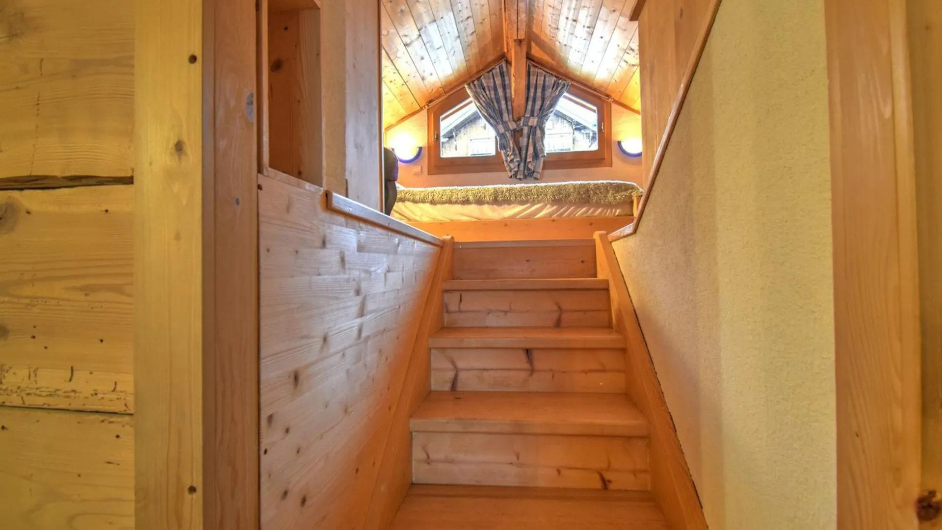 Chalet Cosy Proche Du Centre De Morzine Avec Parking - Fr-1-524-131