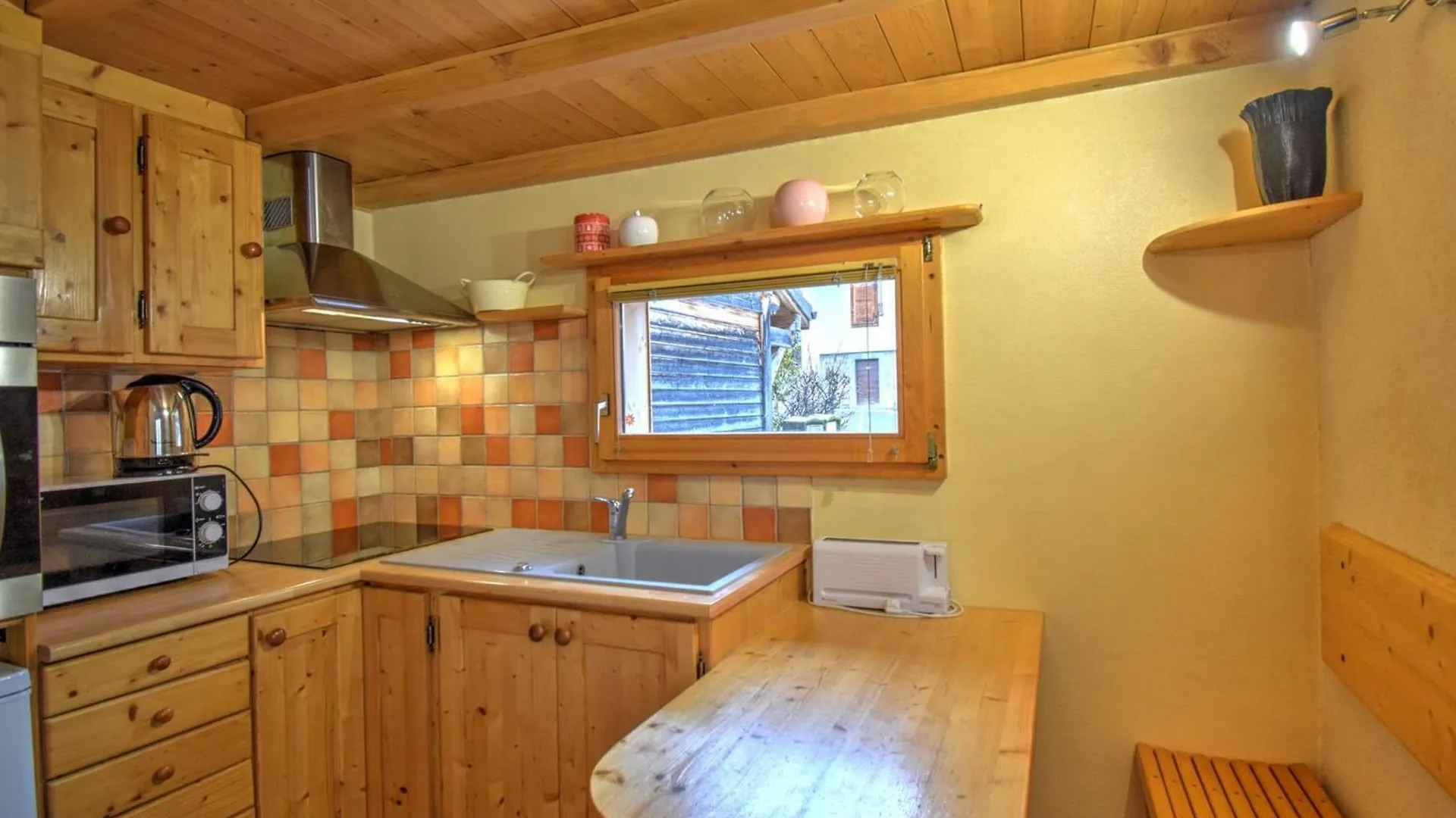 Chalet Cosy Proche Du Centre De Morzine Avec Parking - Fr-1-524-131
